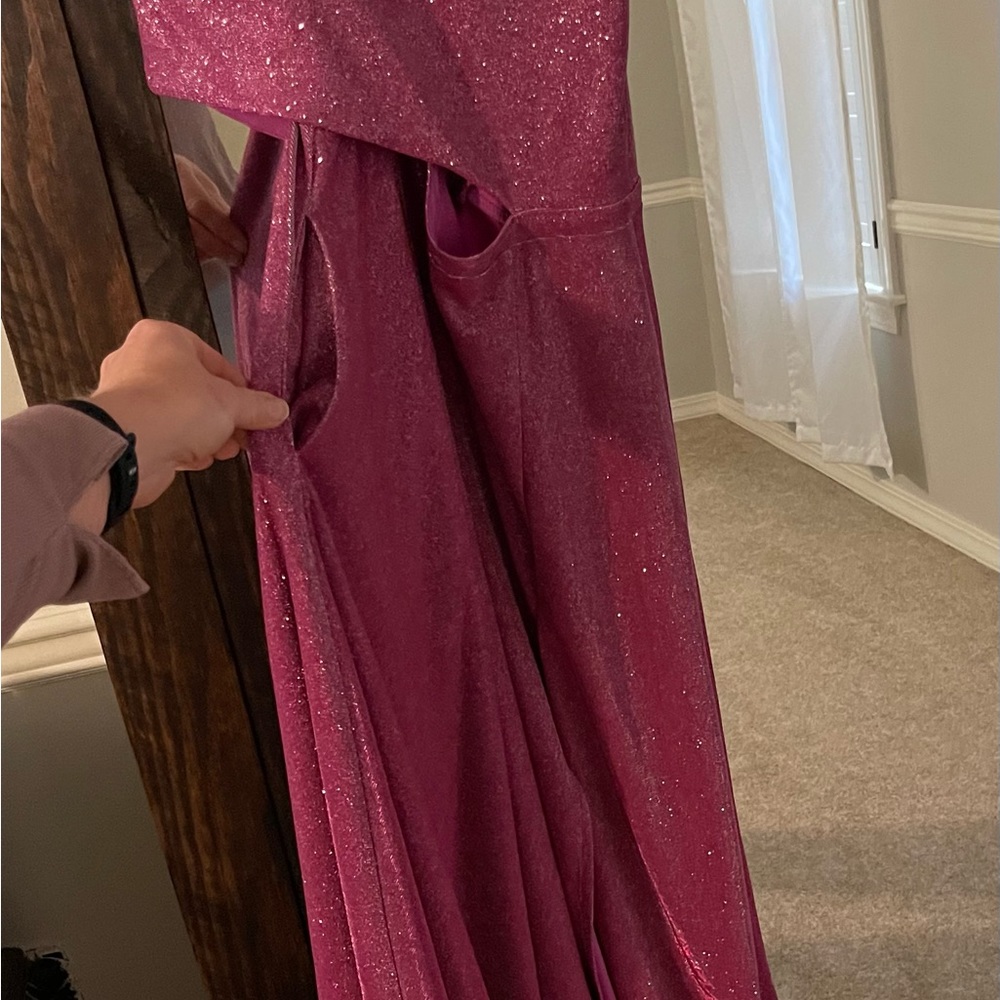 City Vibes magenta formal gown - Picture 8 of 10